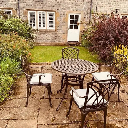 Cathedral View Villa Tideswell Exterior photo